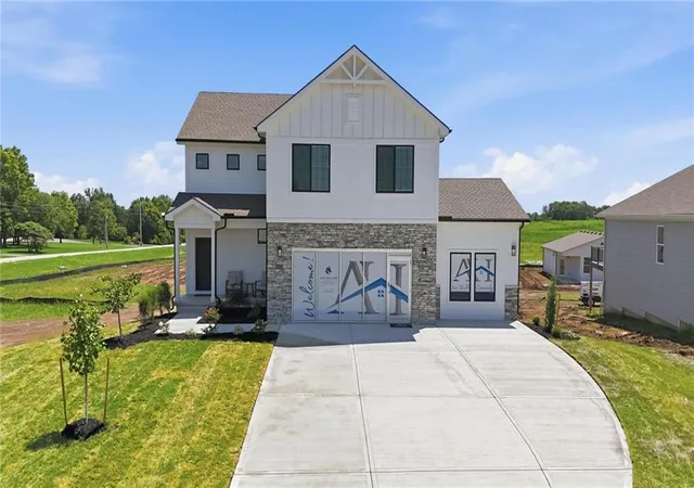 Homes for sale in Spring Hill, KS | 18355 W 205th St, Spring Hill, KS 66083 | MLS# 2592046