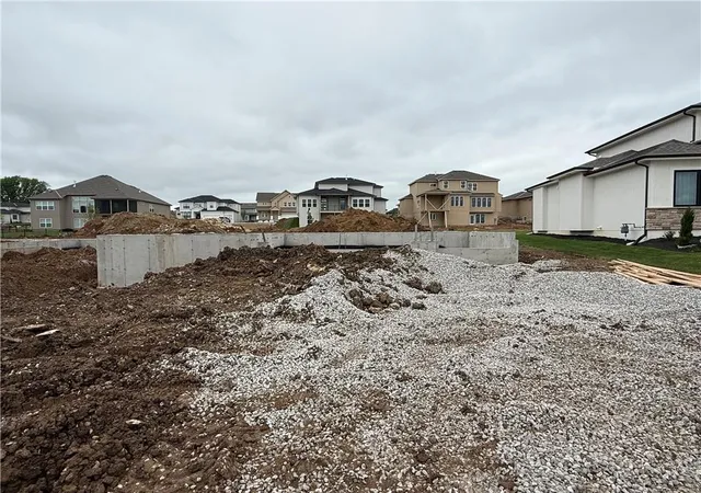 5th image of 18616 Reinhardt St, Overland Park, KS 66085 | MLS# 2592373