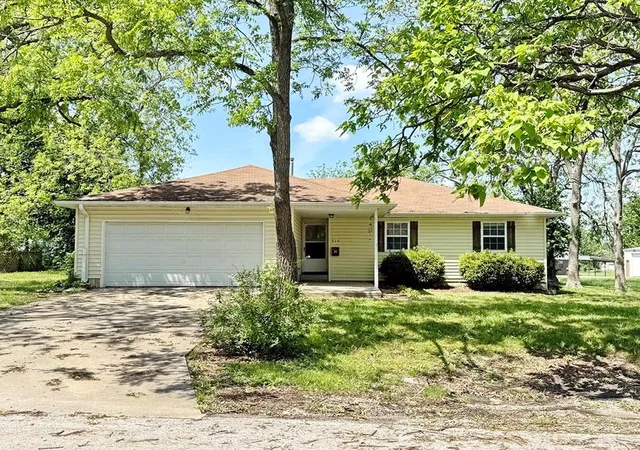 Homes for sale in El Dorado Springs, MO | 310 S Forest St, El Dorado Springs, MO 64744 | MLS# 2592505