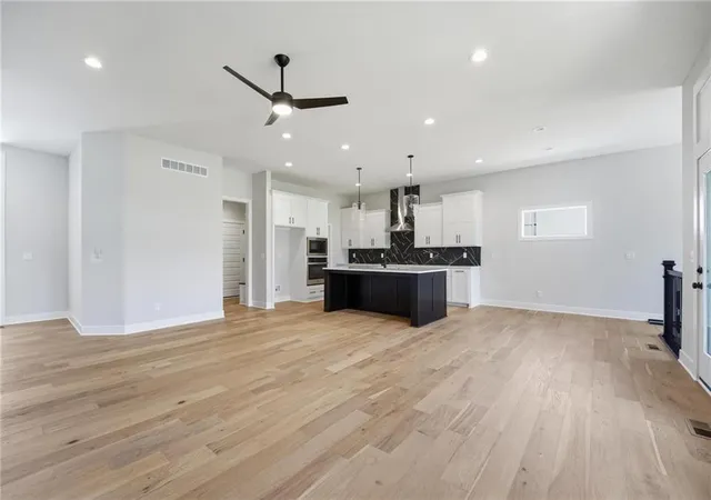 Photo 3 of Sale Pending at 2762 SW 11th Terrace, Lees Summit, MO 64081 | MLS# 2592541 | Listing updated on 2026-08-25