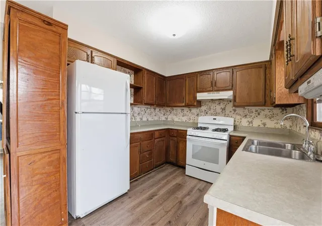5th image of 504 Sw Persels Rd, Lees Summit, MO 64081 | MLS# 2592738