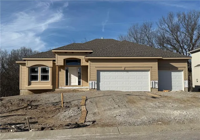 2nd image of 4810 Ne 105th St, Kansas City, MO 64156 | MLS# 2592771