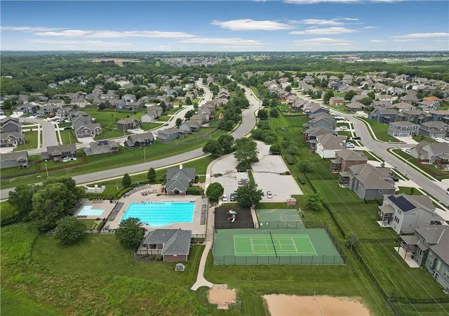 44th image of 4810 Ne 105th St, Kansas City, MO 64156 | MLS# 2592771