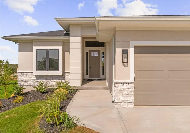 Photo 3 of Single family home for sale at 25128 W 141st Terrace, Olathe, KS 66061 | MLS# 2592879 | Listing updated on 2026-10-23