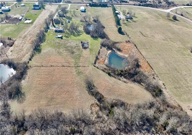 Homes for sale in Adrian, MO | 14769 Ne State Route E Hwy, Adrian, MO 64720 | MLS# 2593083