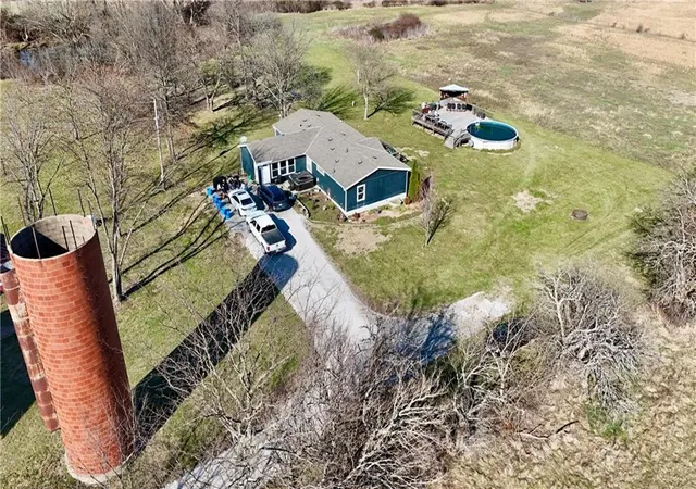 Homes for sale in Adrian, MO | 14769 Ne State Route E Hwy, Adrian, MO 64720 | MLS# 2593083
