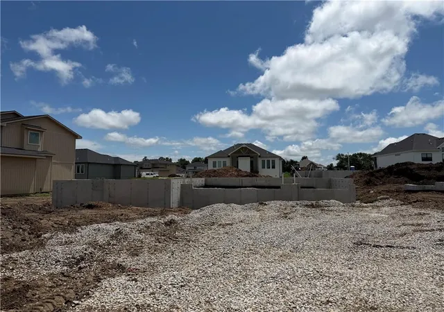 2nd image of 15315 W 161st Ter, Olathe, KS 66062 | MLS# 2594449