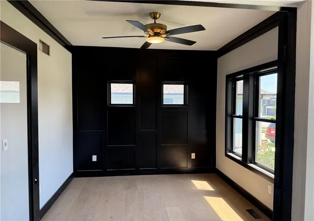 3rd image of 3222 Sw Enoch St, Lee's Summit, MO 64082 | MLS# 2594504