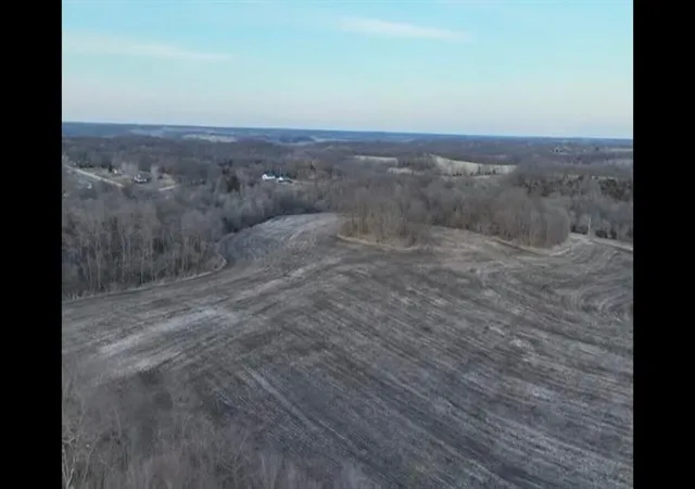 2nd image of 7610 Hoover Rd, Smithville, MO 64089 | MLS# 2594673