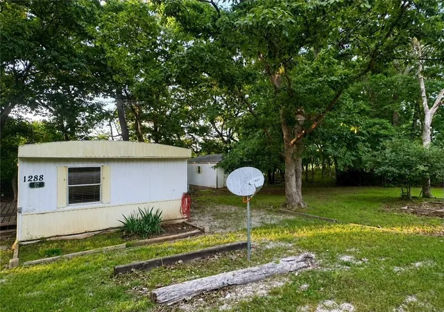 image of 97 Oak Crest Dr, Linn Valley, KS 66040 | MLS# 2594852