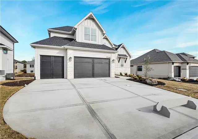 Photo 3 of Single family home for sale at 15340 W 161st Terrace, Olathe, KS 66062 | MLS# 2594958 | Listing updated on 2026-10-22
