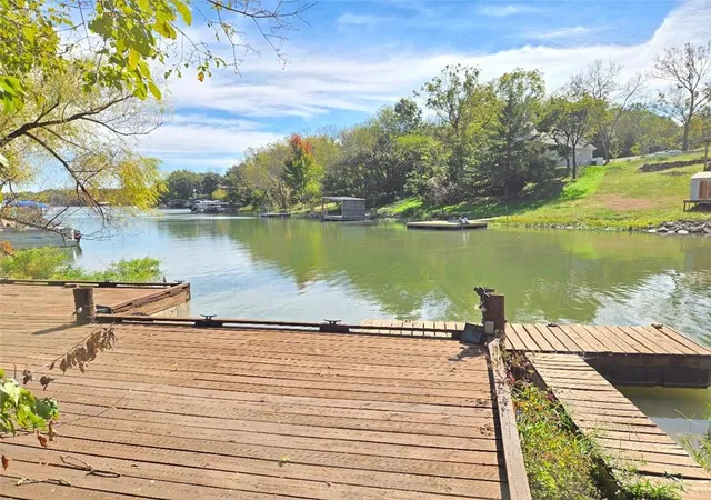 Photo 3 of Single family home for sale at 393 W Sugar Lake Dr, Mound City, KS 66056 | MLS# 2595027 | Listing updated on 2026-10-13