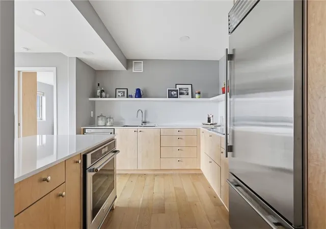 Photo 1 of Condo for sale at 310 W 49th Street #805, Kansas City, MO 64112 | MLS# 2595038 | Listing updated on 2026-09-01