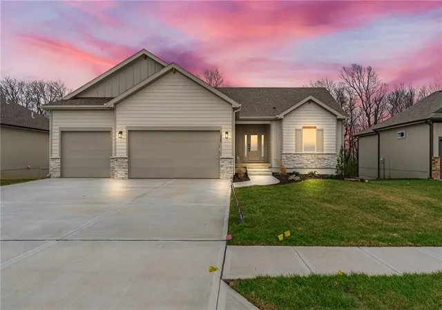 Photo 3 of Single family home for sale at 13997 S Landon St, Olathe, KS 66061 | MLS# 2595167 | Listing updated on 2026-10-22