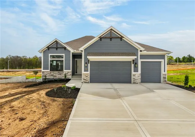 Photo 1 of Sale Pending at 7629 N Booth Ave, Kansas City, MO 64158 | MLS# 2595239 | Listing updated on 2026-07-30