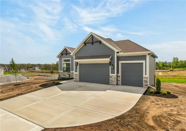 Photo 3 of Sale Pending at 7629 N Booth Ave, Kansas City, MO 64158 | MLS# 2595239 | Listing updated on 2026-07-30