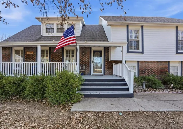 1st image of 24101 E 88th St, Lee's Summit, MO 64064 | MLS# 2595365