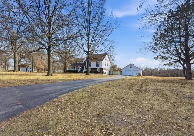 4th image of 24101 E 88Th St, Lee's Summit, MO 64064 | MLS# 2595365