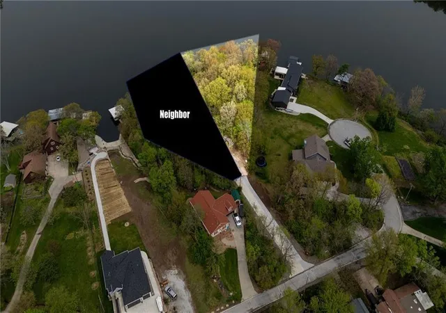 11th image of 1676 Ne Ozark Dr, Lees Summit, MO 64086 | MLS# 2595417