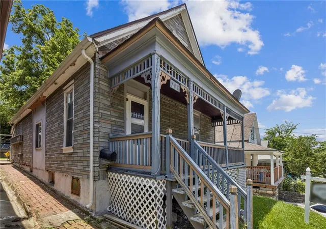 3rd image of 747 Reynolds Ave, Kansas City, KS 66101 | MLS# 2595479