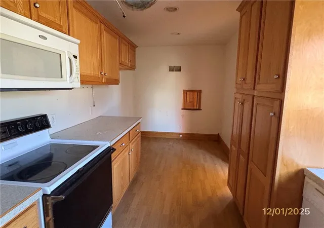 Listing Photo 4 - Condo for sale in building located at 605 N Vine St, Maryville, MO 64468