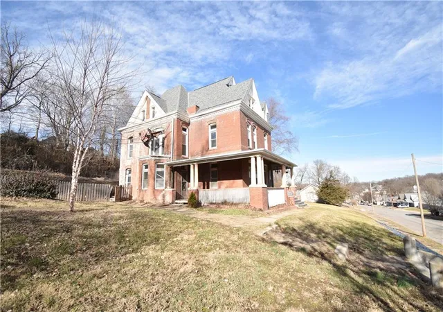 4th image of 1308 N 11Th St, Saint Joseph, MO 64501 | MLS# 2595762