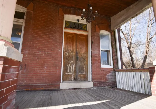 5th image of 1308 N 11Th St, Saint Joseph, MO 64501 | MLS# 2595762