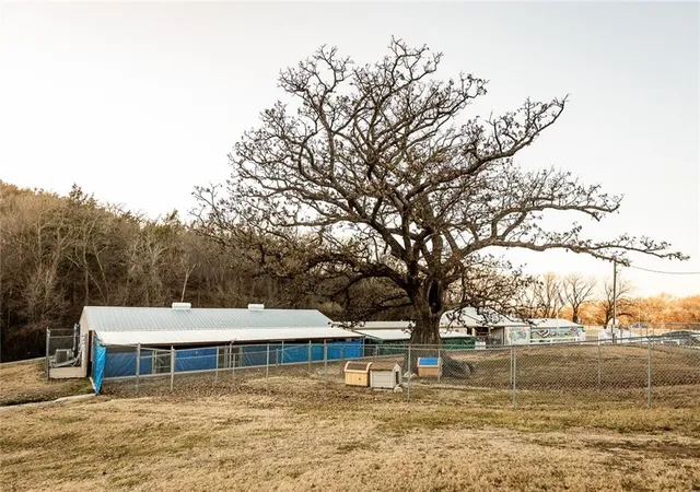 4th image of 12344 Kennel Dr, Junction City, KS 66441 | MLS# 2595896