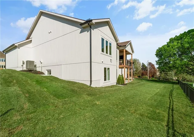 Photo 2 of Single family home for sale at 1512 Ne Park Springs Ter, Lees Summit, MO 64064 | MLS# 2596459 | Listing updated on 2026-05-26