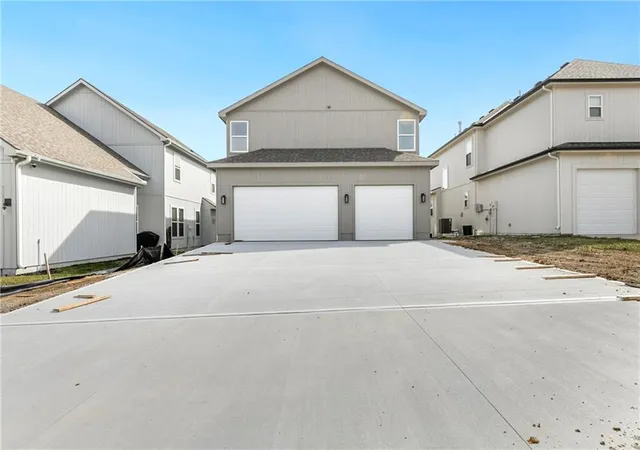41st image of 3920 Sw Stoney Brook Dr, Lees Summit, MO 64082 | MLS# 2596589