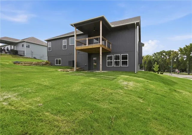 30th image of 1901 Owen Dr, Pleasant Hill, MO 64080 | MLS# 2596599
