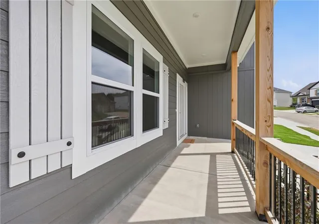 3rd image of 1901 Owen Dr, Pleasant Hill, MO 64080 | MLS# 2596599