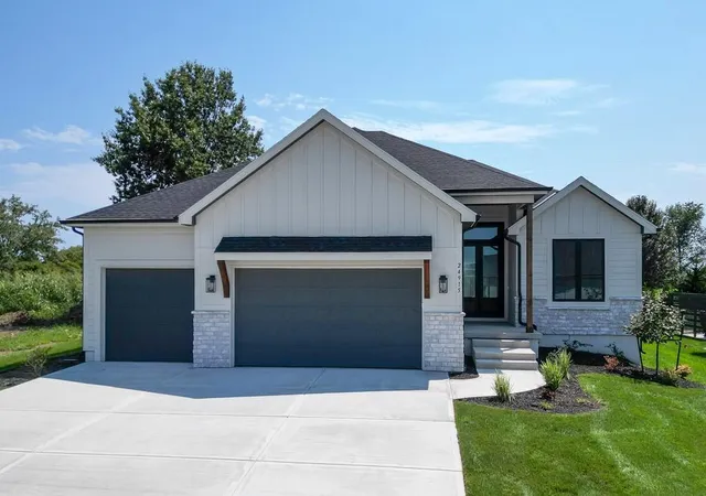 Photo 1 of Single family home for sale at 24915 W 112th Street, Olathe, KS 66061 | MLS# 2596622 | Listing updated on 2026-10-16