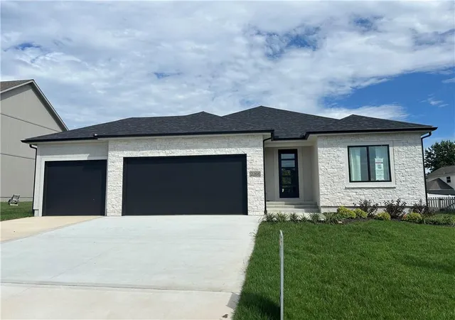 Sale Pending at 2368 NE Colonnade Ave, Blue Springs, MO 64029 | MLS# 2596733 | Listing updated on 2026-09-20