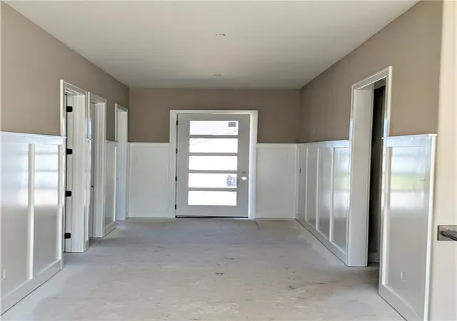 Photo 2 of Sale Pending at 2368 NE Colonnade Ave, Blue Springs, MO 64029 | MLS# 2596733 | Listing updated on 2026-09-20
