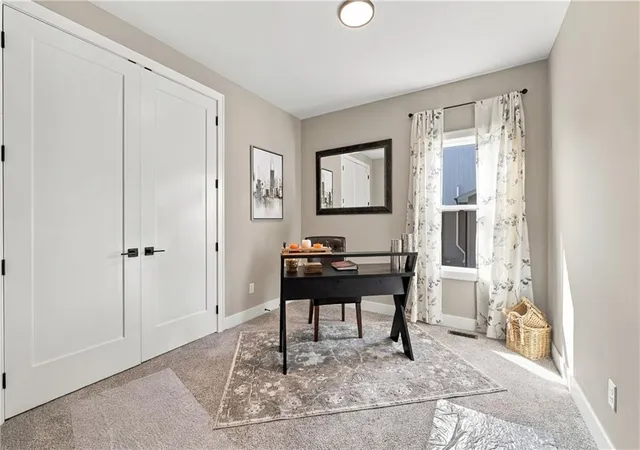 Photo 3 of Sale Pending at 2368 Ne Colonnade Ave, Blue Springs, MO 64029 | MLS# 2596733 | Listing updated on 2026-10-06