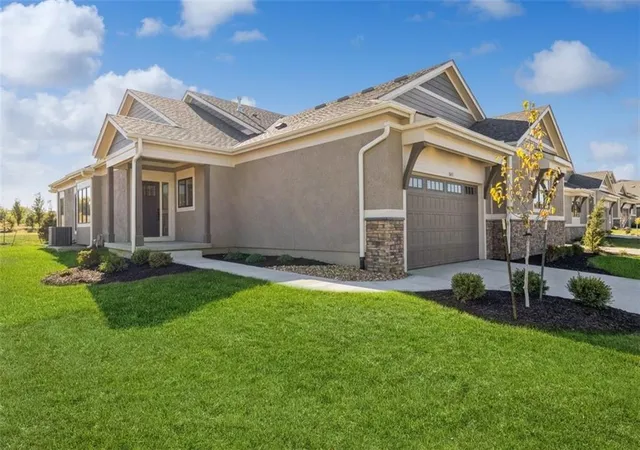 Photo 1 of Sale Pending at 11411 S Waterford Dr, Olathe, KS 66061 | MLS# 2596877 | Listing updated on 2026-01-16