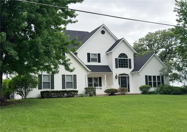 Homes for sale in Maryville, MO | 610 E 14th St, Maryville, MO 64468 | MLS# 2596999
