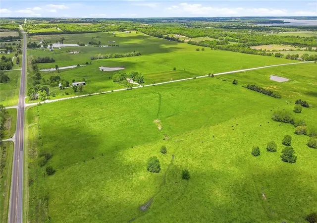 Homes for sale in Paola, KS | K-68 Hwy, Paola, KS 66071 | MLS# 2597072
