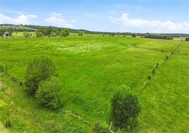 Homes for sale in Paola, KS | K-68 Hwy, Paola, KS 66071 | MLS# 2597072