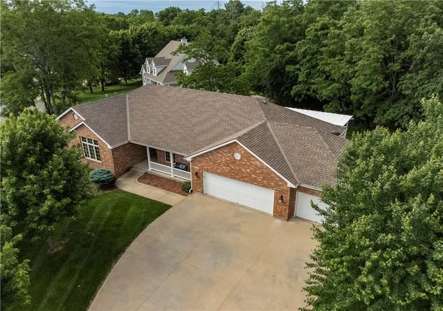 Photo 1 of Single family home for sale at 4203 Se Willow Ridge Ct, Blue Springs, MO 64014 | MLS# 2597333 | Listing updated on 2026-08-30