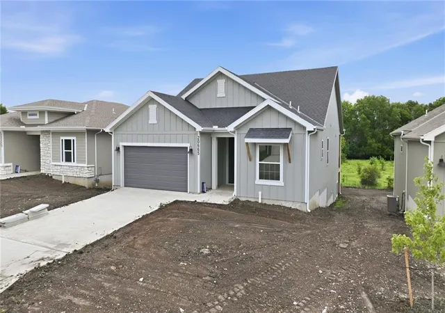 Homes for sale in Spring Hill, KS | 20665 Skyview Ln, Spring Hill, KS 66083 | MLS# 2597659
