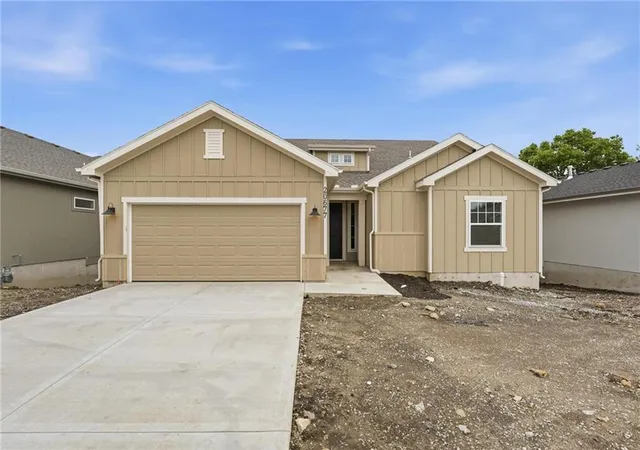 Homes for sale in Spring Hill, KS | 20677 Skyview Ln, Spring Hill, KS 66083 | MLS# 2597671