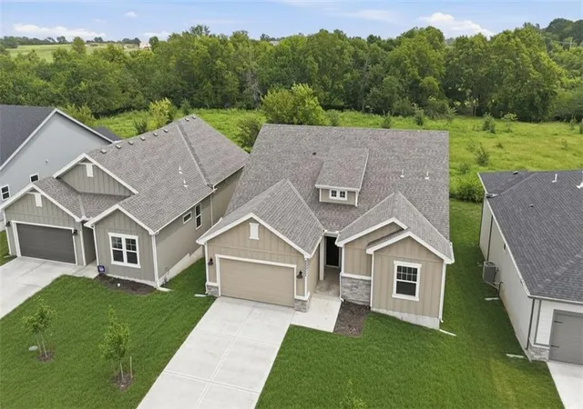 Photo 1 of Sale Pending at 20677 Skyview Ln, Spring Hill, KS 66083 | MLS# 2597671 | Listing updated on 2026-10-12