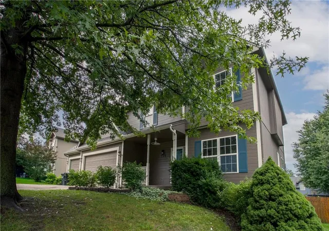 Photo 1 of Single family home for sale at 728 S Kisner Dr, Independence, MO 64056 | MLS# 2597685 | Listing updated on 2026-09-17
