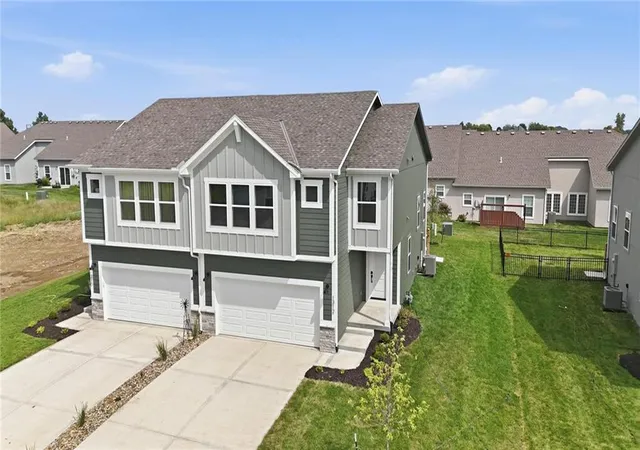 1st image of 1312 S 4th St E, Louisburg, KS 66053 | MLS# 2597711