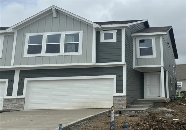 Homes for sale in Louisburg, KS | 1312 S 4th St E, Louisburg, KS 66053 | MLS# 2597711