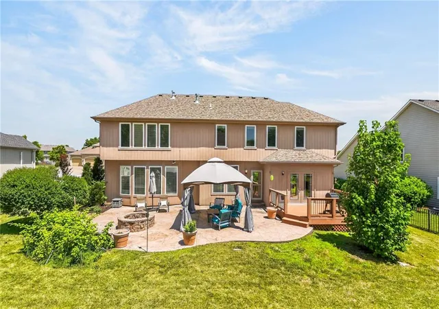 Photo 4 of Single family home for sale at 2413 SW Kenwill Dr, Lees Summit, MO 64082 | MLS# 2598207 | Listing updated on 2026-08-14