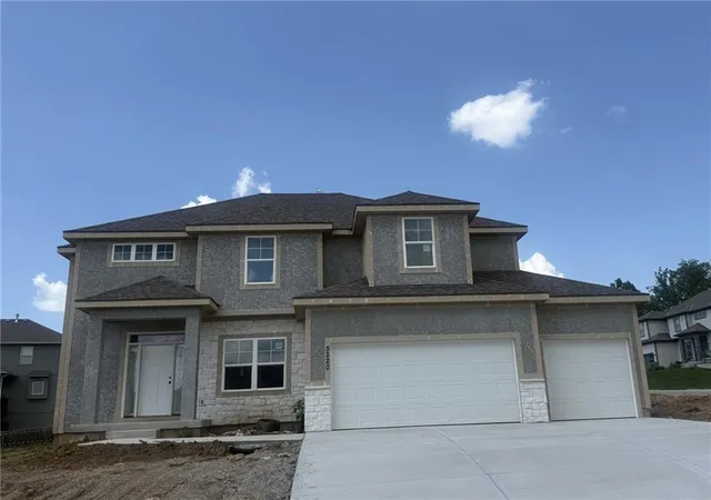 1st image of 5220 Ne 90 Ter, Kansas City, MO 64156 | MLS# 2598235