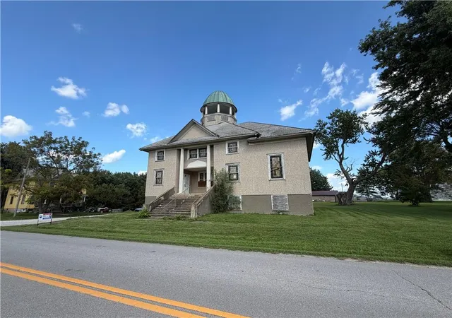 Photo 1 of Single family home for sale at 601 6th Street, Blythedale, MO 64426 | MLS# 2598264 | Listing updated on 2026-08-25
